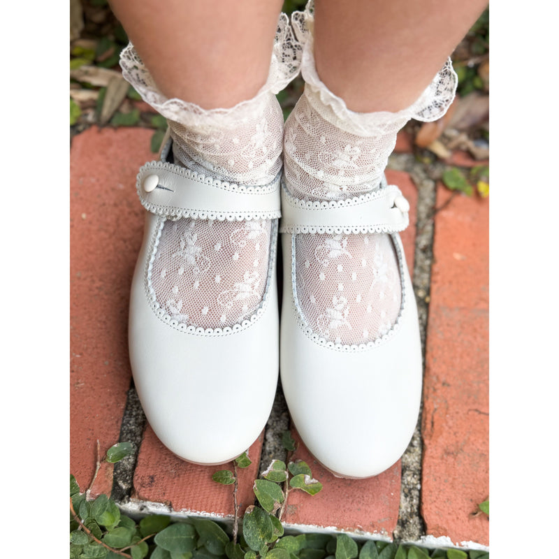 Mary Jane Scalloped Shoe- Ivory